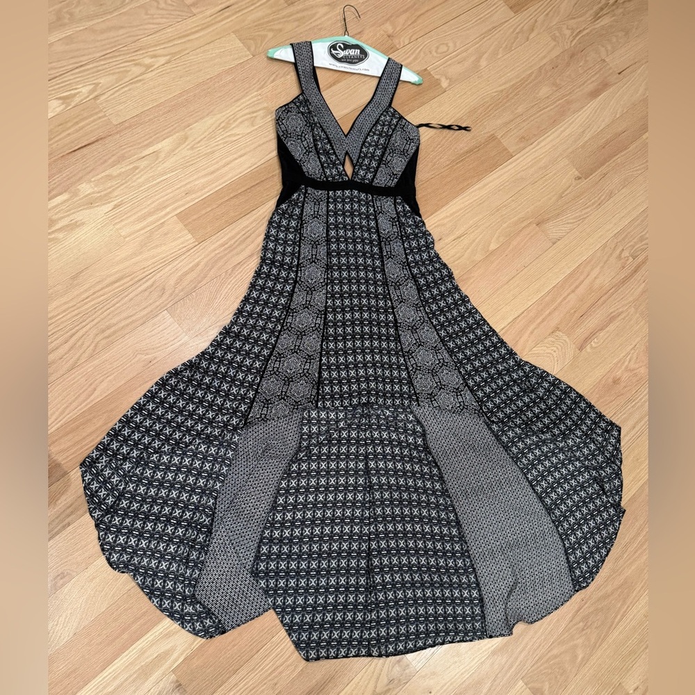 BCBGMAXAZRIA Black Garment